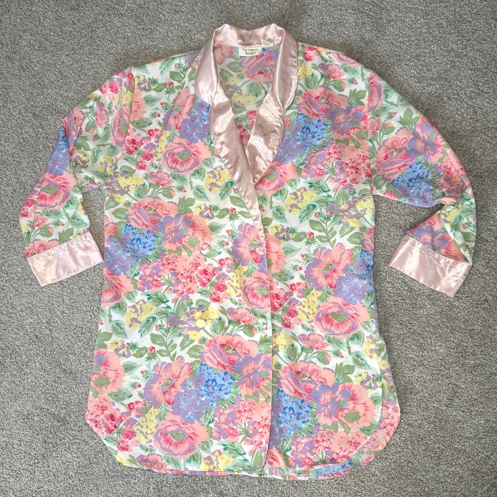 Victoria's Secret Vintage Gold Label Floral Button 
Nightgown Robe